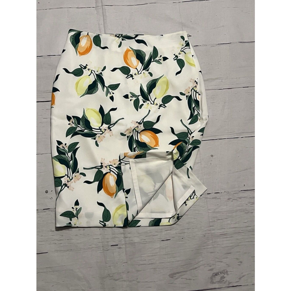 Ann Taylor Women's White Lemon Print Skirt Size 4 EUC - Picture 3 of 6